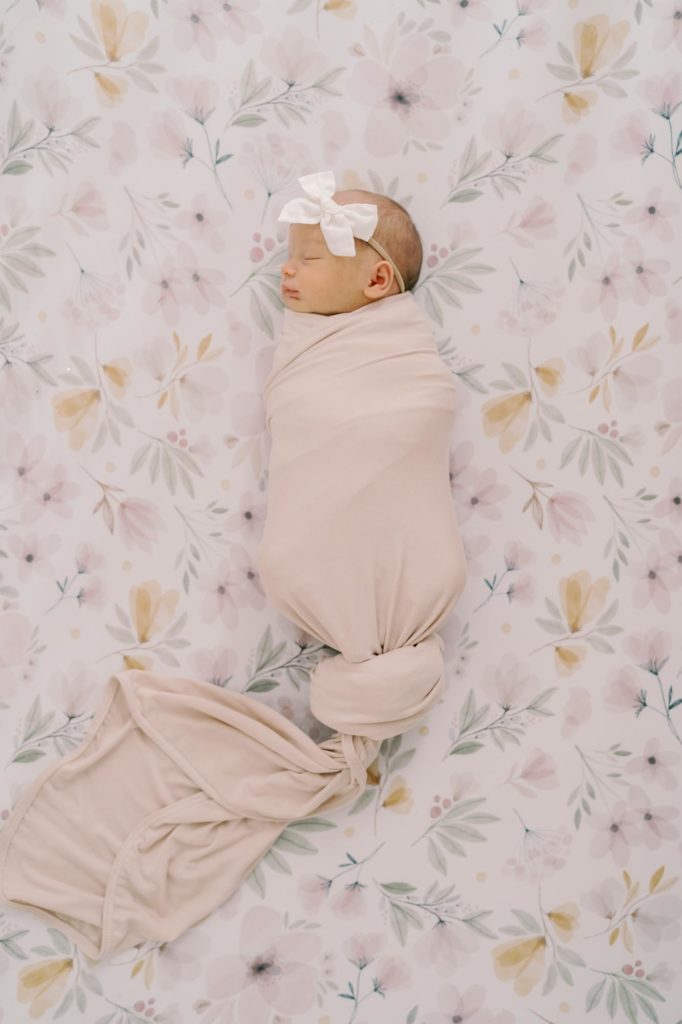 How to swaddle a newborn